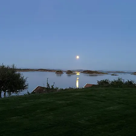 Modern Cabin With Sea View In Bokn