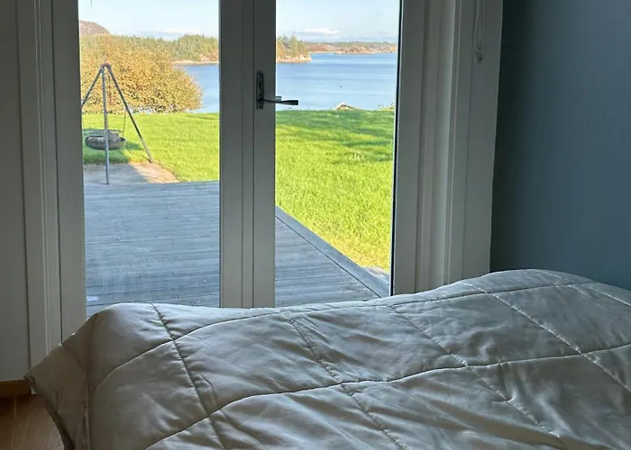 Modern With Sea View In Bokn Сasa de vacaciones
