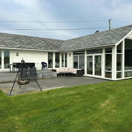 Modern Cabin With Sea View In Bokn